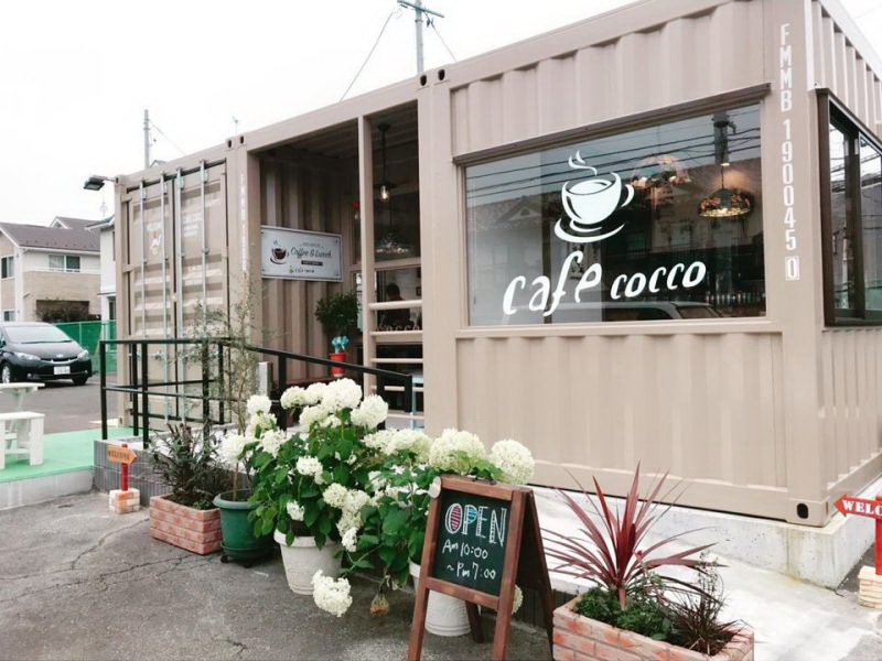集装箱咖啡馆 | 金属太“硬”，木材搭救！日本街头的温馨小屋~