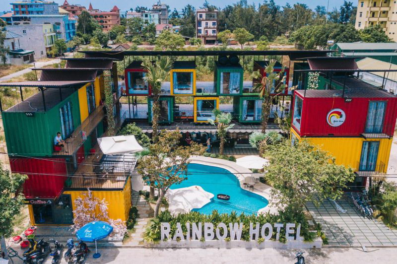 Container Hotel | Win with Appearance! Rainbow - like gorgeous multi-storey container room.